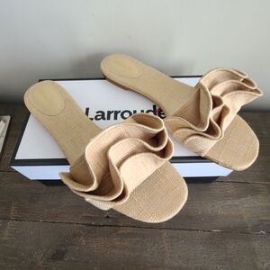 Larroude Ivy Ruffle Raffia Beige Slides Sandals 10 New